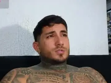 Chaturbate Best live sex cam show of twonaugthy77