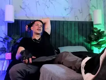 Chaturbate Live Sex Cam of dustin_sonne