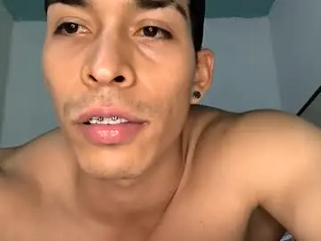 Chaturbate Nude Webcam of miguell_magnoo