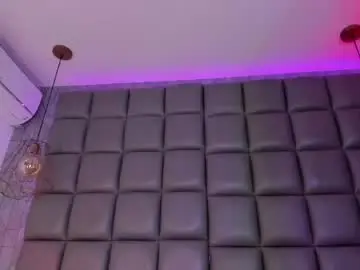 Chaturbate Adult Webcam of kira_vance