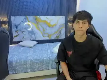 Chaturbate Live Sex Cam of dark_desiree18