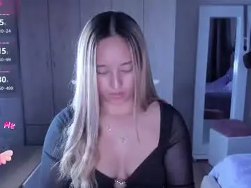 Chaturbate Free Live Porn of ema_tayy