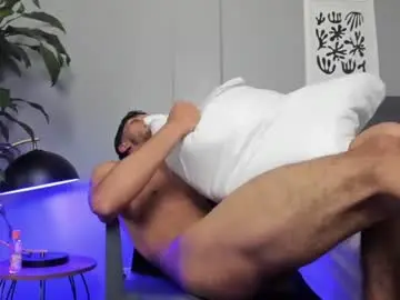Chaturbate Free Live Porn of tyler_fox_