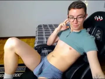 Chaturbate Live Sex of charlieseyer