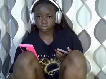 Chaturbate Nude Webcam of cute_gee