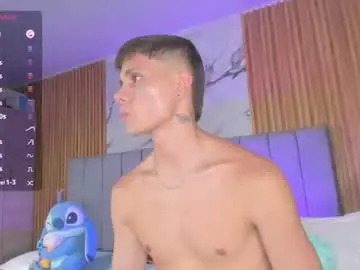 Chaturbate Live Sex Cam of dustinlevine