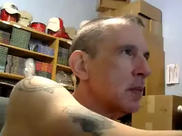 Chaturbate Live Sex Cam of sluttyslave81
