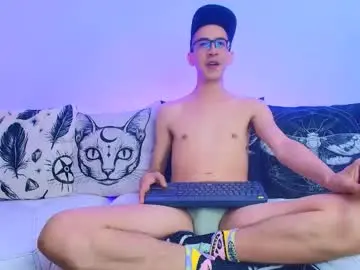 Chaturbate Live Sex Cam of dustindollin_