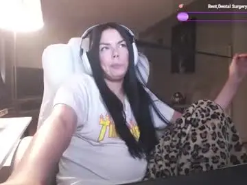 Chaturbate Live Sex Cam of tinykylie
