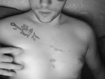 Chaturbate Free Porn Cam of vitiligoboyy