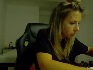 Chaturbate Live Porn of sellena_angel