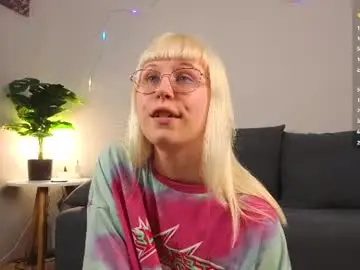 Chaturbate Live Sex Cam of call_me_heaven