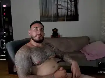 Chaturbate Live Sex Cam of gymdominus