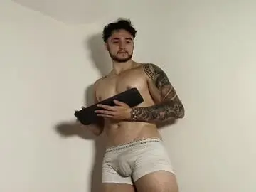 Chaturbate Adult Webcam of latinboyvip_