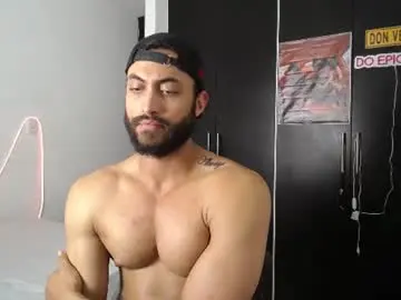 Chaturbate Live Porn of claybrown_