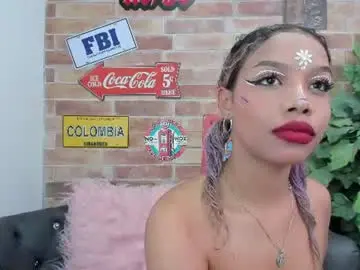 Chaturbate Live Sex Cam of foxy__karla