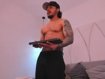 Chaturbate Live Sex of justin_whitejs
