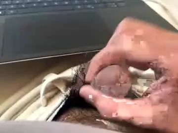 Chaturbate Live Sex Cam of brownboyli