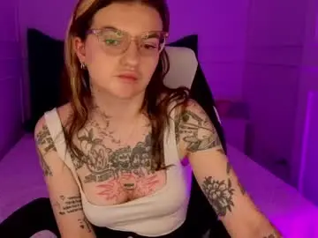 Chaturbate Live Sex Cam of sashaglow_