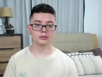 Chaturbate Sex Cam of kevinhunts
