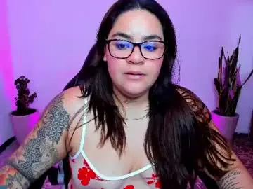 Chaturbate Live Sex Cam of shaaroonhillss1