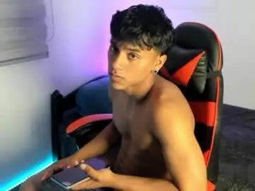 Chaturbate Sex Chat of zyzz_1812