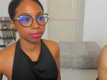 Chaturbate Live Sex Cam of coffee_with_miilk