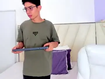 Chaturbate Sex Cam of ethan12_