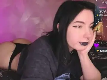 Chaturbate Sex Cam of vivi__squirrel