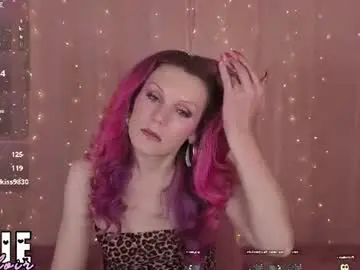 Chaturbate Live Sex Cam of kylieboudoir