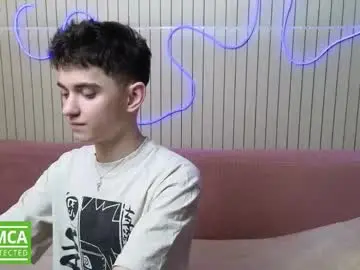 Chaturbate Free Porn Cam of alexander_18_xxl