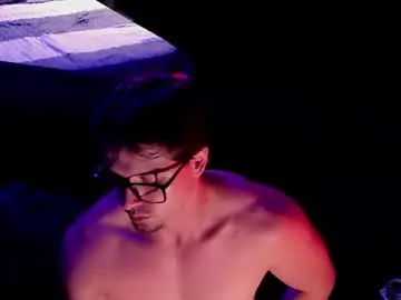 Chaturbate Live Sex Cam of adam_bouton