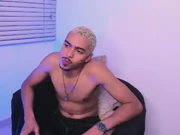 Chaturbate Free Live Porn of axelstones_