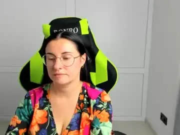 Chaturbate Sex Cam of lucyycharm