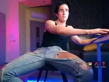 Chaturbate Live Sex Cam of christianlevine_