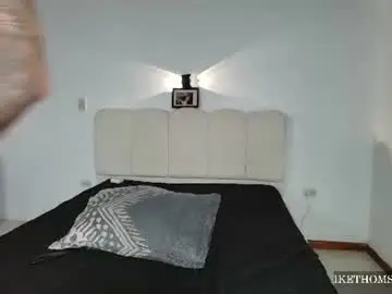 Chaturbate Adult Video Chat of mikethomson01