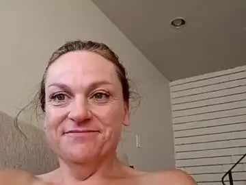 Chaturbate Live Sex Cam of holly_dolly_xxx
