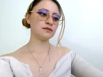 Chaturbate Live Sex Cam of julie_autmn_