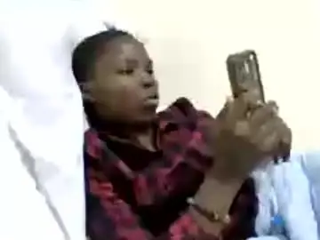 Chaturbate Live Porn of pretty_petite_ebony