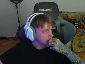 Chaturbate Sex Cam of aron_neall