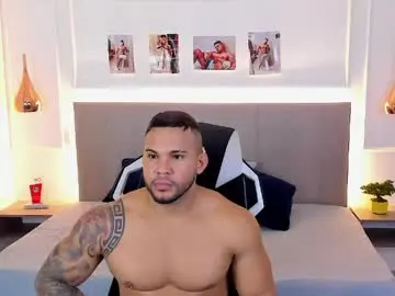 Chaturbate Nude Webcam of _matthew_santos_
