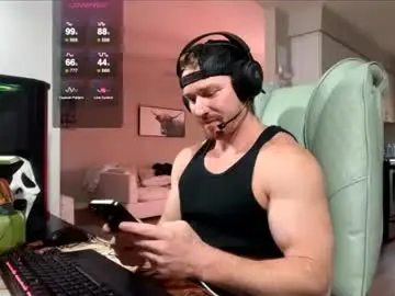 Chaturbate Live Sex Cam of bigmcr1
