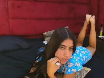 Chaturbate Watch Live Sex Cams of strawberrymia68_