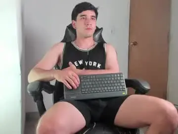 Chaturbate Sex Cam of leo_jones389