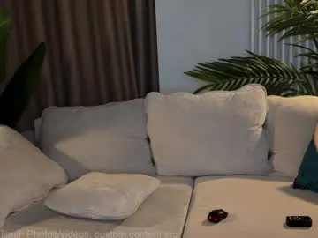 Chaturbate Live Sex Cam of liliaah