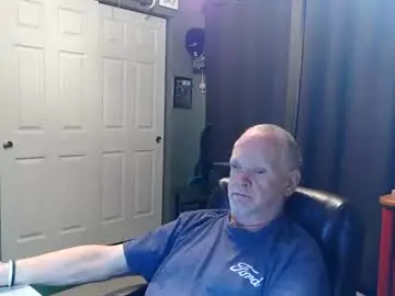 Chaturbate Live Sex Cam of midwestdad09