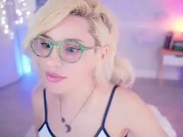 Chaturbate Sex Cam of cherrycrush