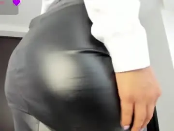 Chaturbate Free Live Porn of paulina_dossantos