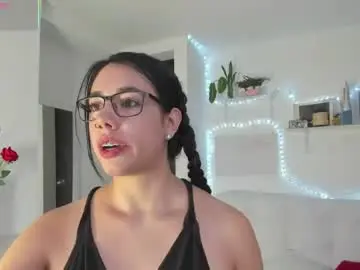 Chaturbate Adult Video Chat of paulina_dossantos