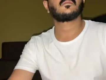 Chaturbate Live Sex Cam of bighandsomesatisfy